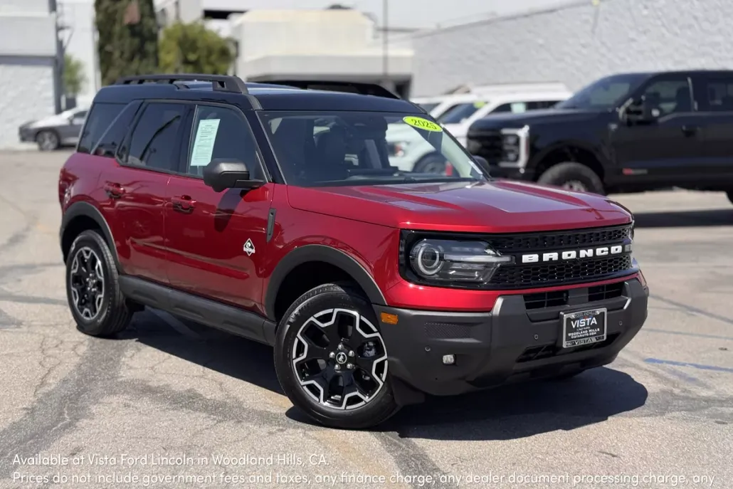 2025 Ford Bronco Sport Outer Banks photo 1