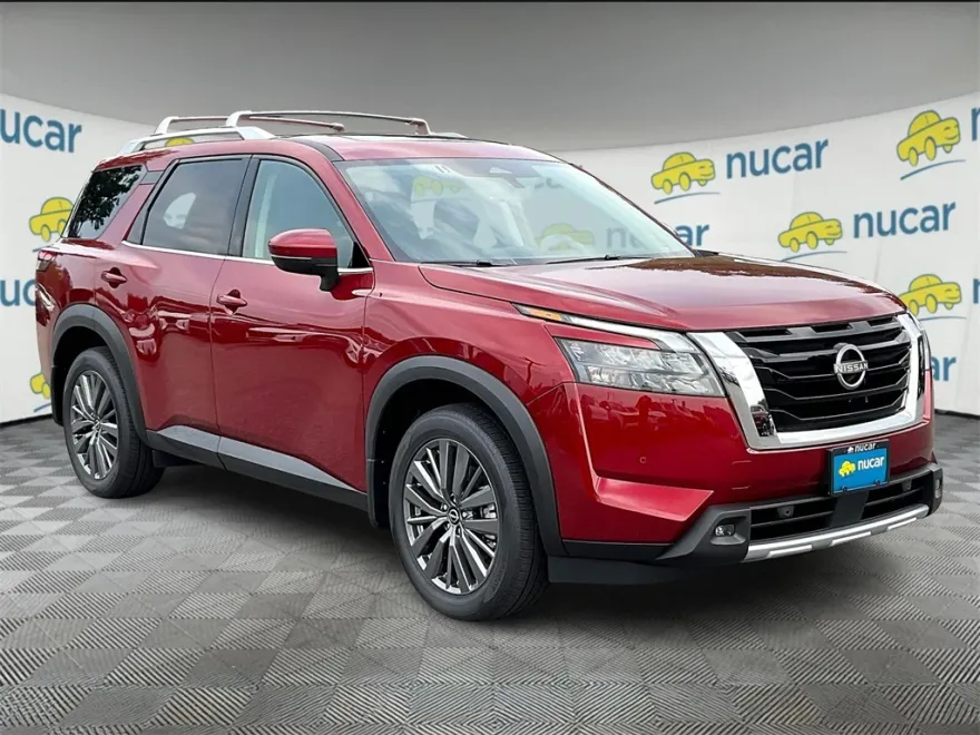 2025 Nissan Pathfinder SL photo 1