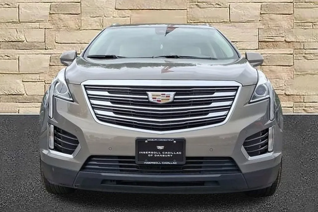 2018 Cadillac XT5 Luxury photo 1