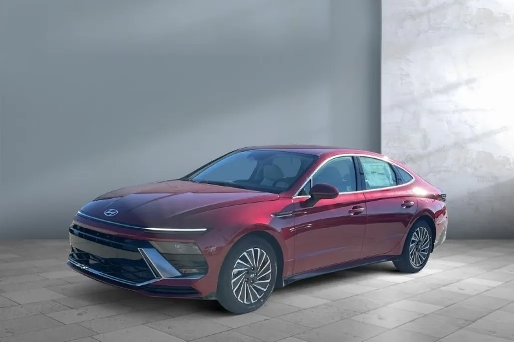 2025 Hyundai Sonata Hybrid SEL photo 1