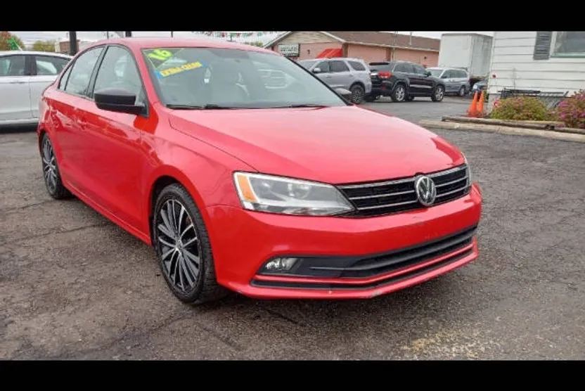 2016 Volkswagen Jetta 1.8T Sport photo 1