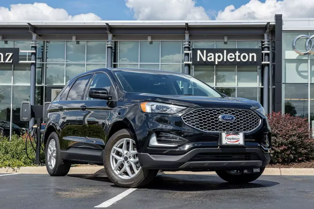 2023 Ford Edge SEL photo 1