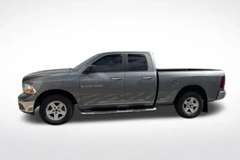 2011 Ram 1500 SLT photo 1
