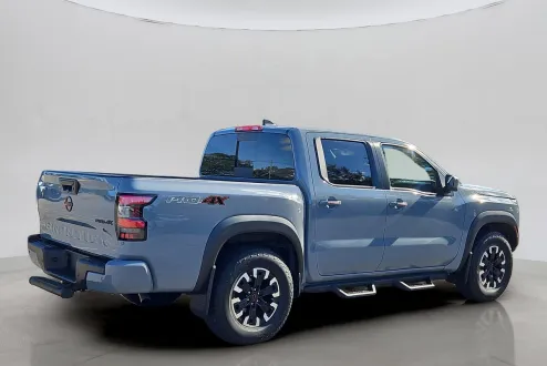 2024 Nissan Frontier PRO-4X photo 2