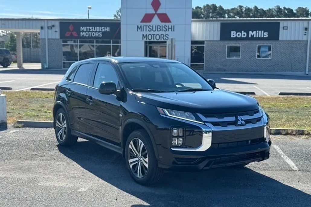 2025 Mitsubishi Outlander Sport ES photo 1