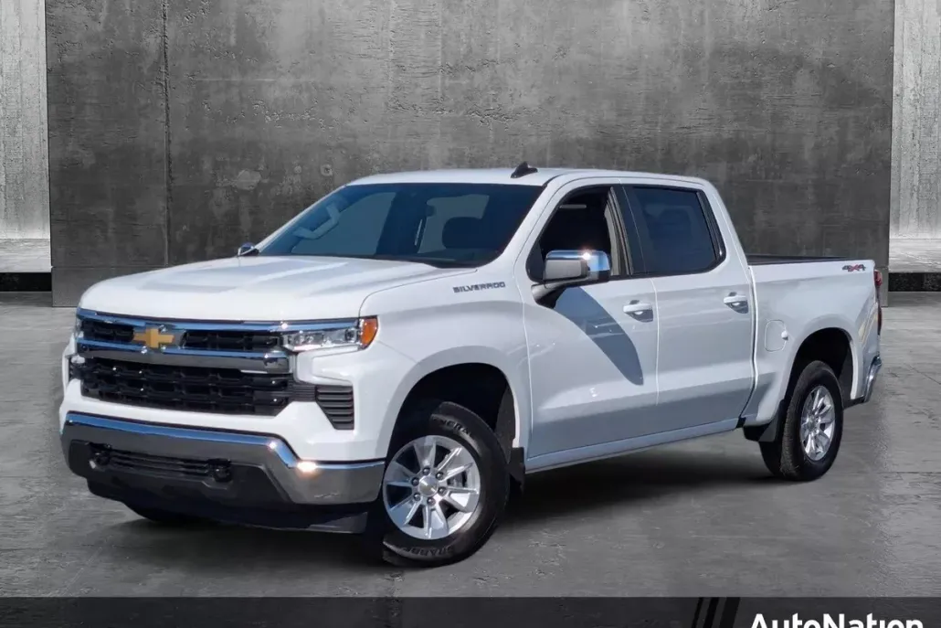 2025 Chevrolet Silverado 1500 LT photo 1