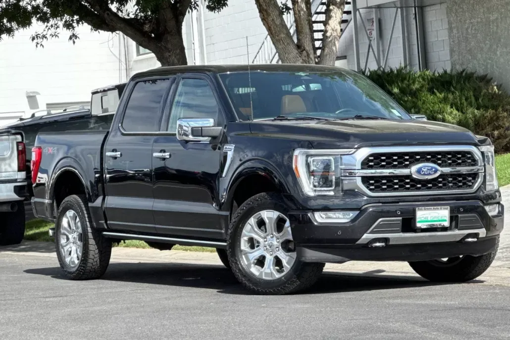 2023 Ford F-150 Platinum photo 1