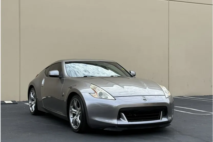 2009 Nissan 370Z Touring photo 1