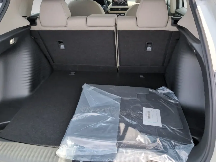 2026 Honda HR-V LX photo 1