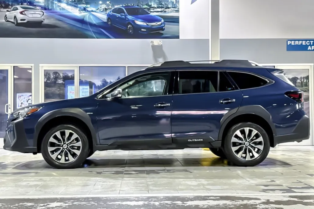 2024 Subaru Outback Touring XT photo 1