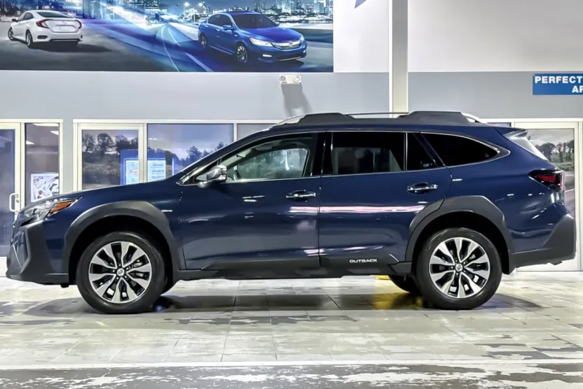 2024 Subaru Outback Touring XT photo 1