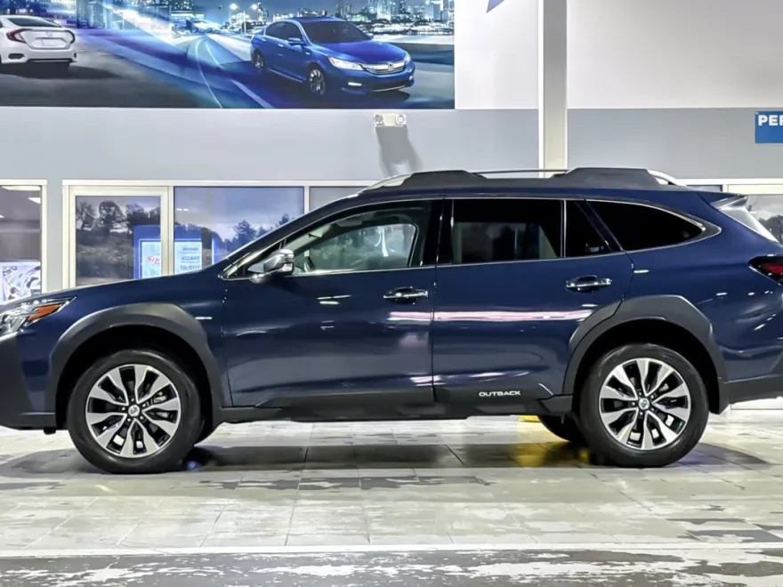 2024 Subaru Outback Touring XT photo 1