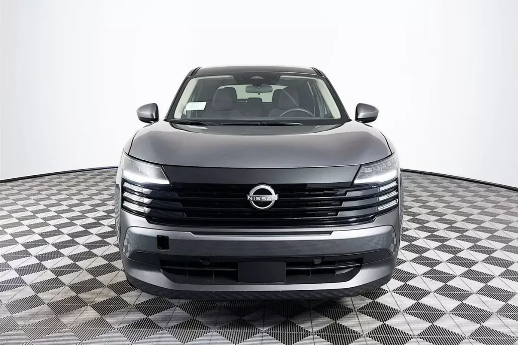 2025 Nissan Kicks SV photo 1