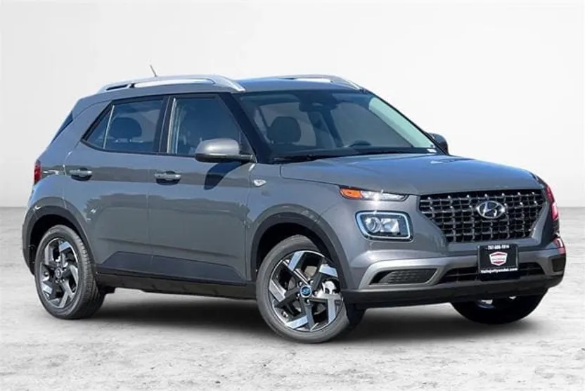 2025 Hyundai Venue SEL photo 1