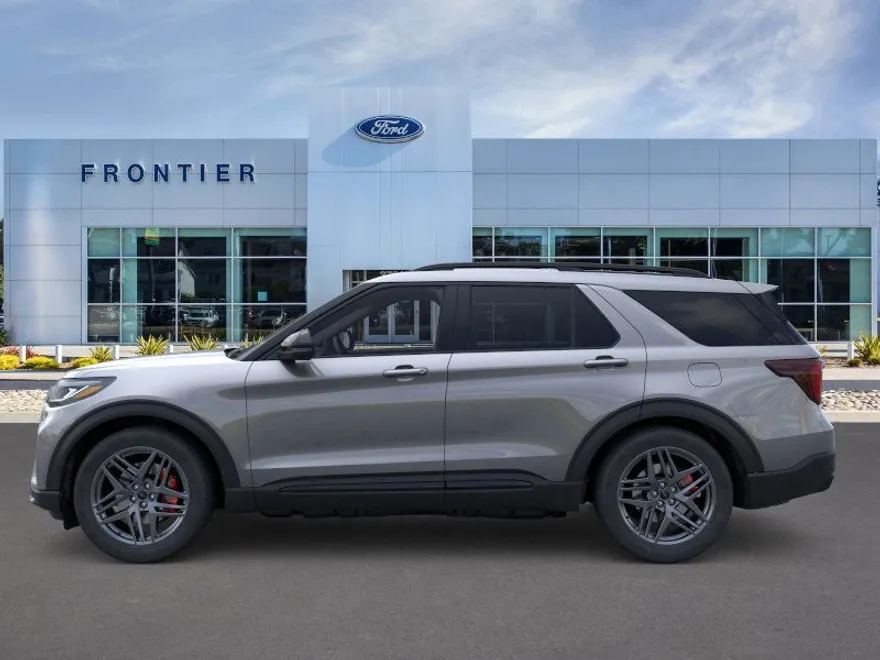 2025 Ford Explorer ST photo 1