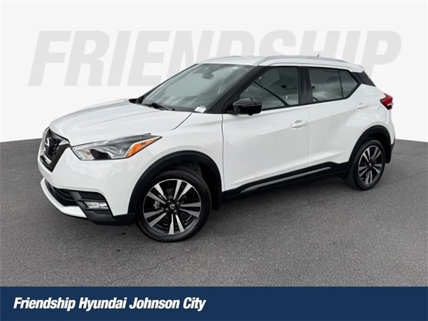 2020 Nissan Kicks SR photo 1