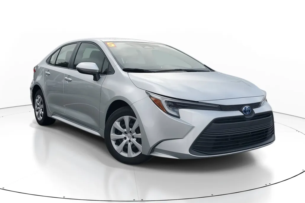2025 Toyota Corolla Hybrid LE photo 1
