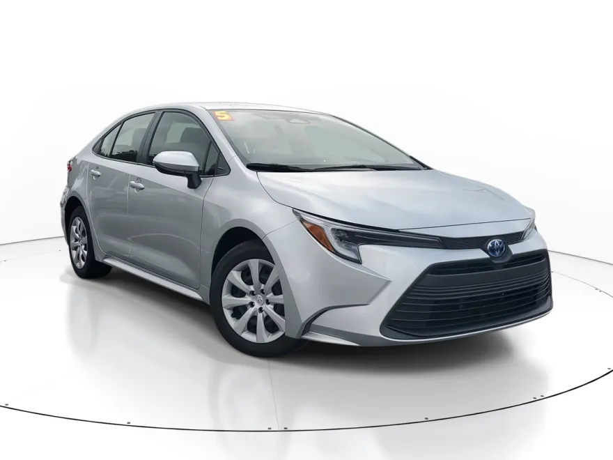 2025 Toyota Corolla Hybrid LE photo 1