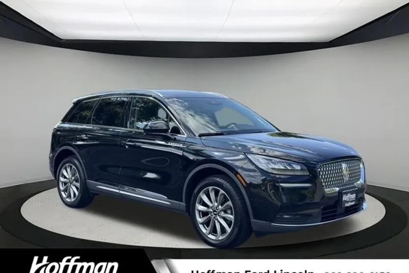 2022 Lincoln Corsair Standard photo 1