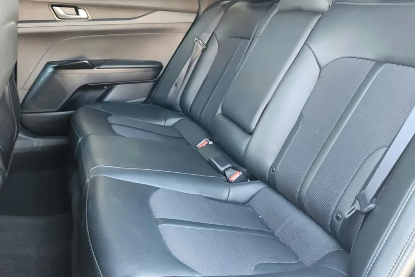 2024 Kia K5 GT-Line photo 1