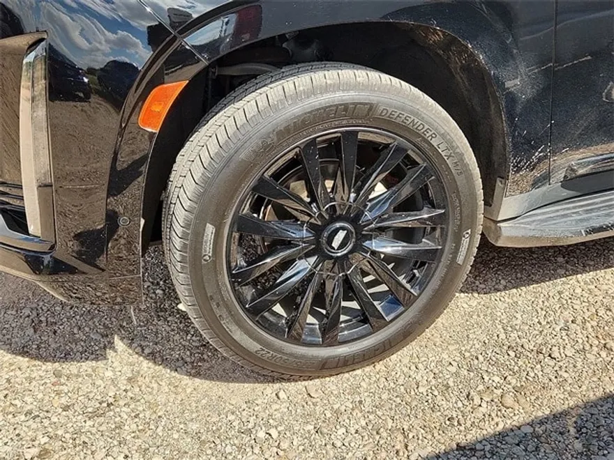 2022 Cadillac Escalade Premium Luxury photo 1