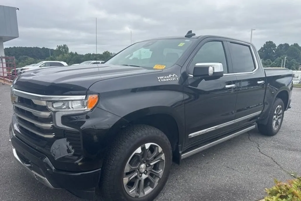 2024 Chevrolet Silverado 1500 High Country photo 1