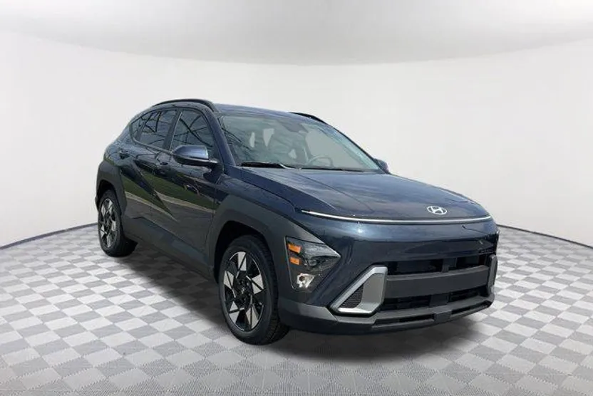 2025 Hyundai Kona SEL photo 1