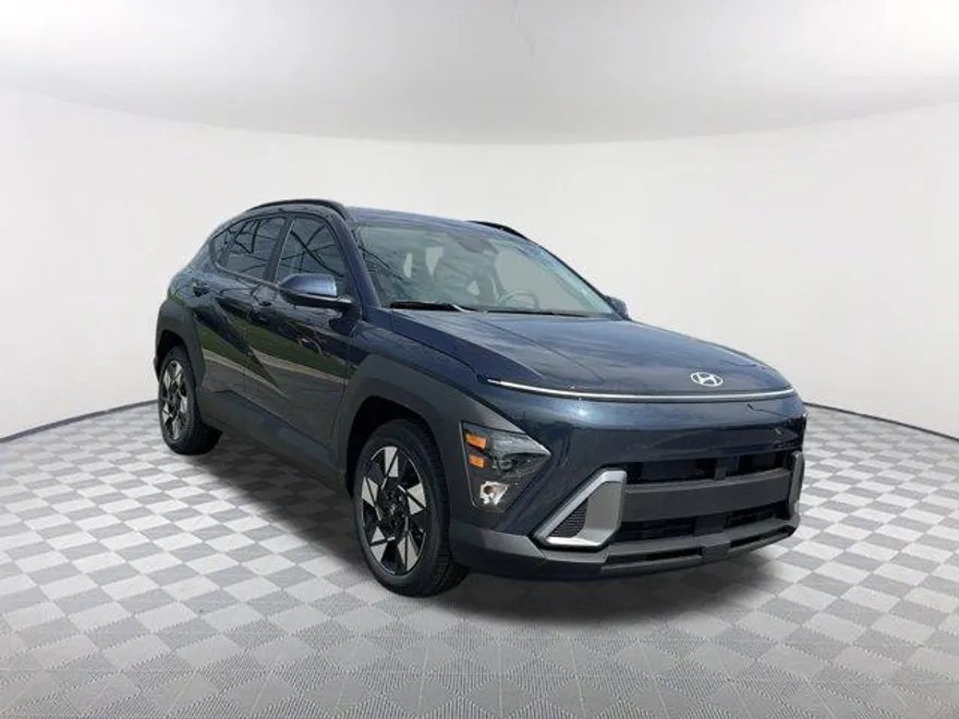 2025 Hyundai Kona SEL photo 1
