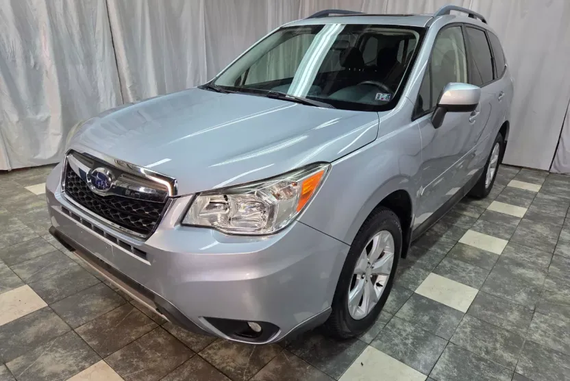 2016 Subaru Forester 2.5i Premium photo 1