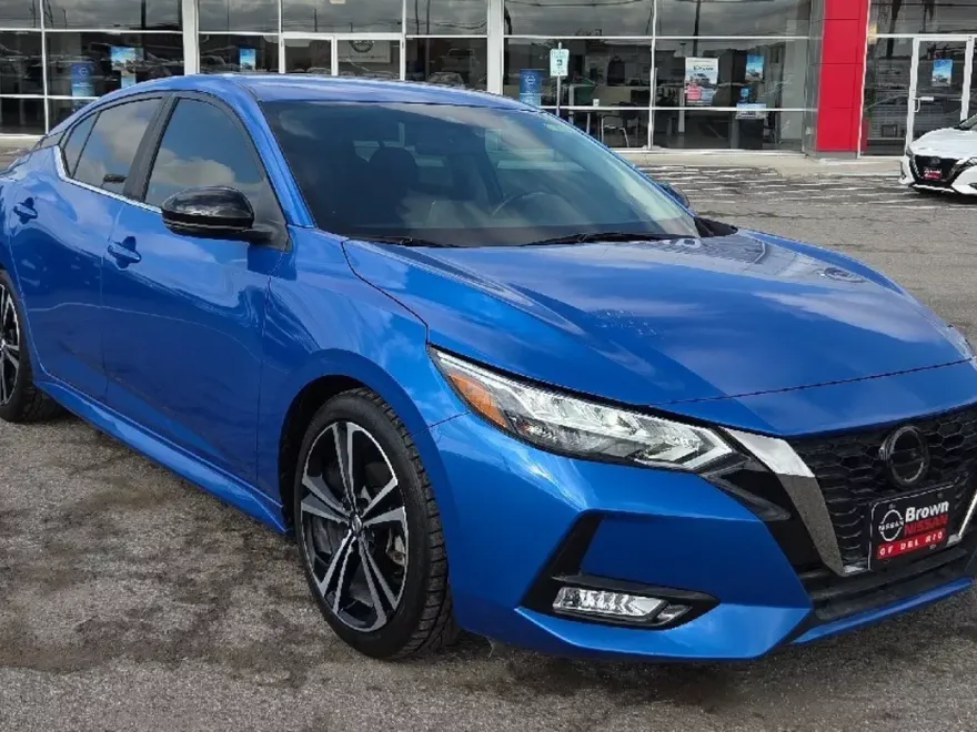 2021 Nissan Sentra SR photo 1