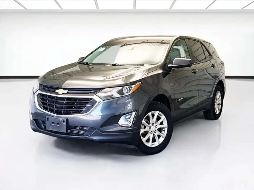 2021 Chevrolet Equinox LS photo 1