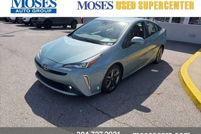 2022 Toyota Prius XLE photo 1