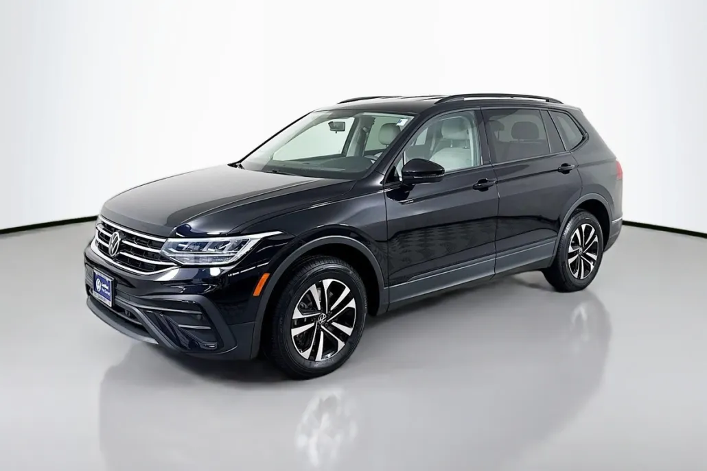 2022 Volkswagen Tiguan S photo 1