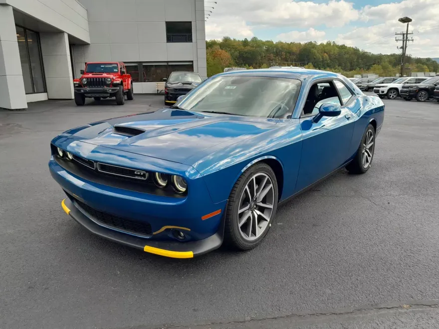 2023 Dodge Challenger GT photo 1