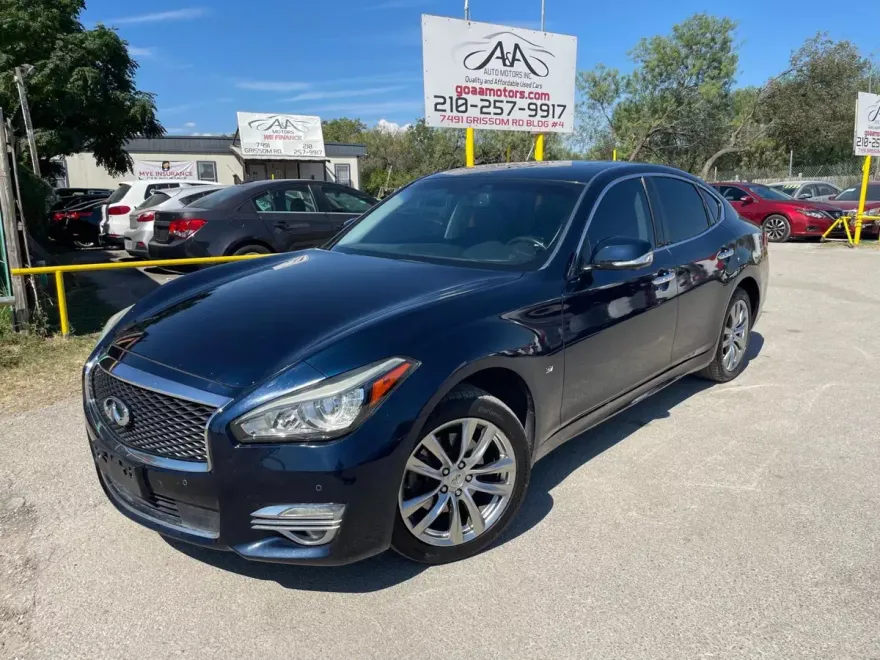 2015 Infiniti Q70 3.7 photo 1