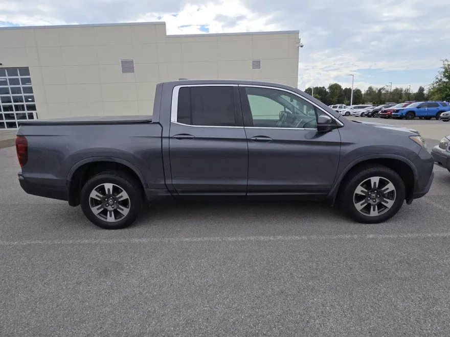 2017 Honda Ridgeline RTL photo 1