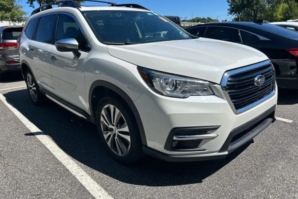 2020 Subaru Ascent Touring photo 1