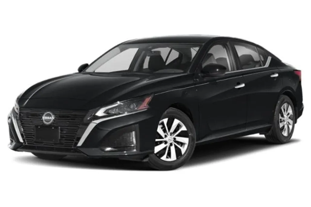 2025 Nissan Altima S photo 1
