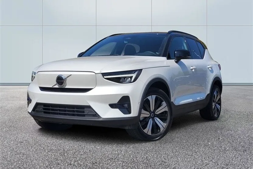 2023 Volvo XC40 Recharge Twin Plus photo 1