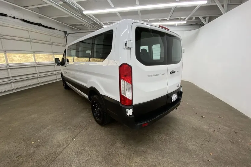 2021 Ford Transit Passenger XLT photo 1