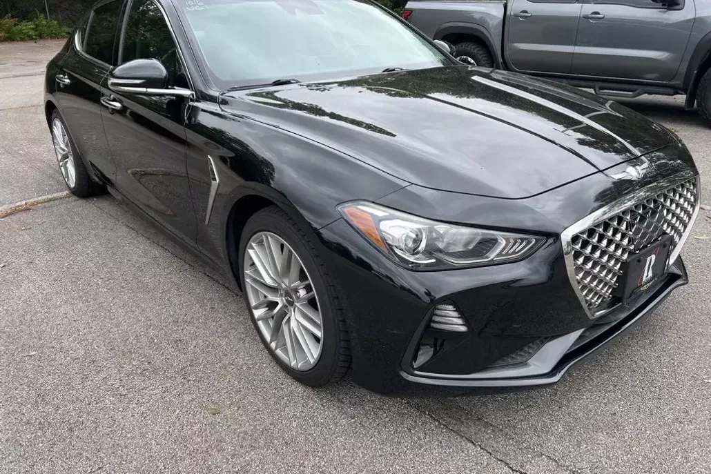 2020 Genesis G70 2.0T photo 1
