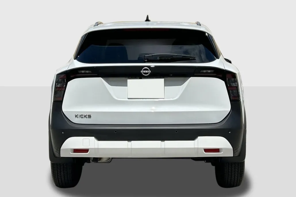 2026 Nissan Kicks SV photo 1