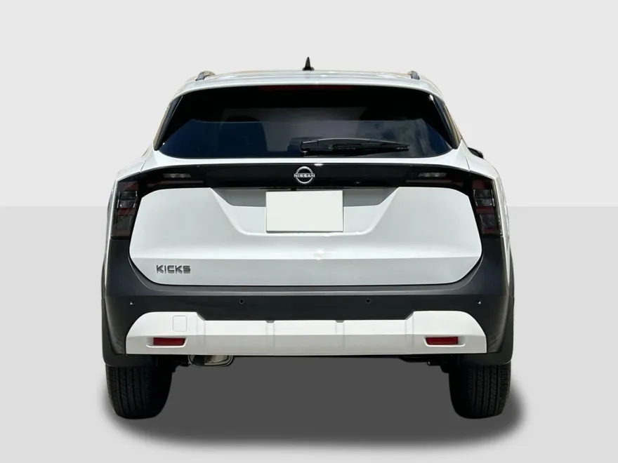2026 Nissan Kicks SV photo 1