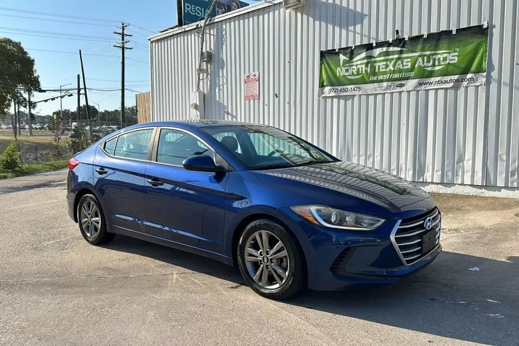 2018 Hyundai Elantra SEL photo 1