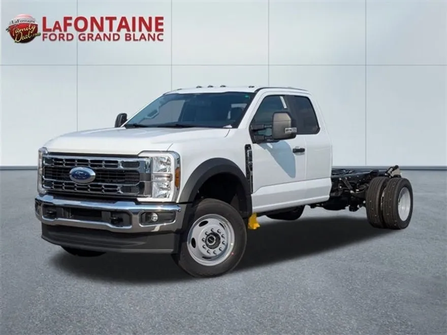 2025 Ford F-550 photo 1