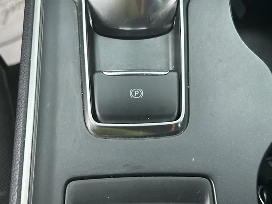 2023 Ford Edge SE photo 30