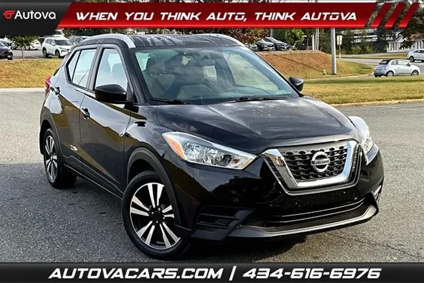 2019 Nissan Kicks SV photo 1