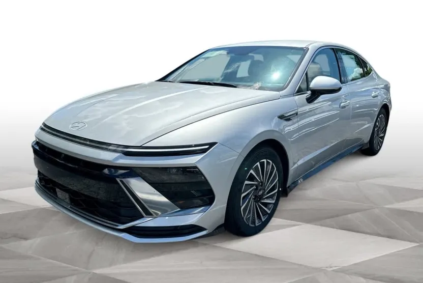 2025 Hyundai Sonata Hybrid SEL photo 1