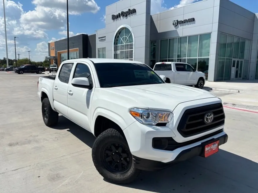 2023 Toyota Tacoma SR5 photo 1