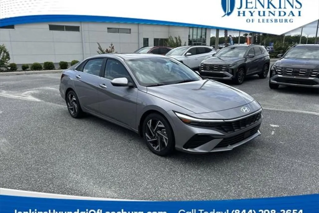 2025 Hyundai Elantra Limited photo 1
